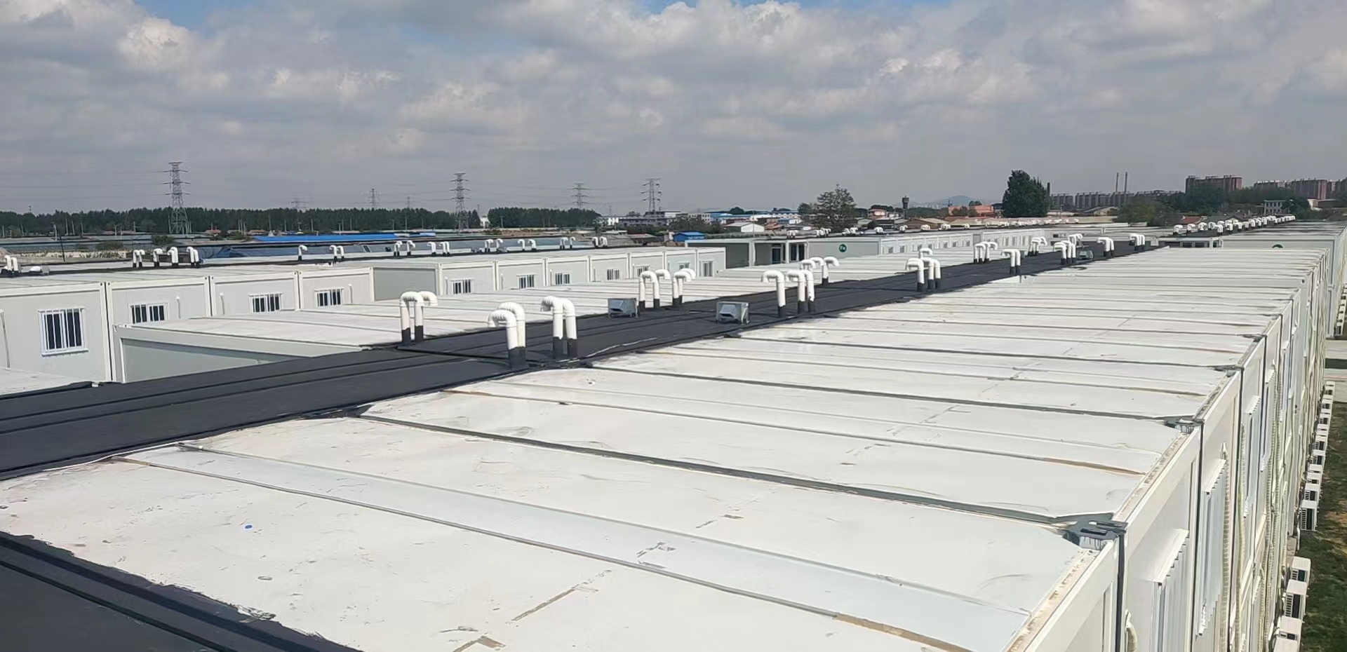 眾志成城，共同抗疫！廣恒防水馳援遼陽方艙醫(yī)院項目。